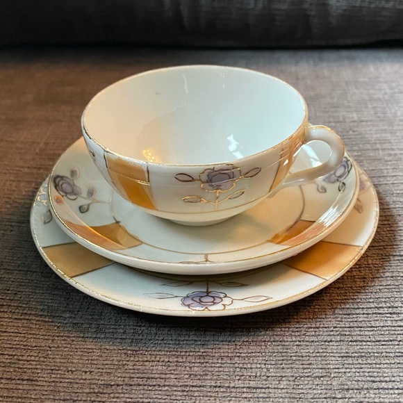 Vintage Lusterware Porcelain Tea Cup/Saucer Japan Peach & Blue Vintage Lusterware Porcelain Tea Cup/Saucer Japan Peach & Blue